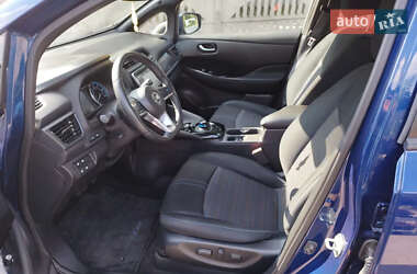 Хэтчбек Nissan Leaf 2019 в 