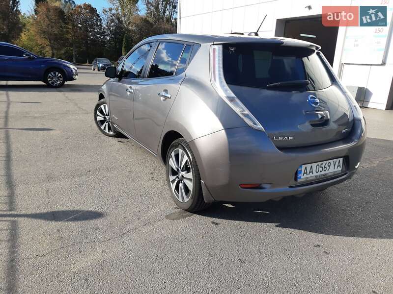 Хэтчбек Nissan Leaf 2017 в Хмельницком
