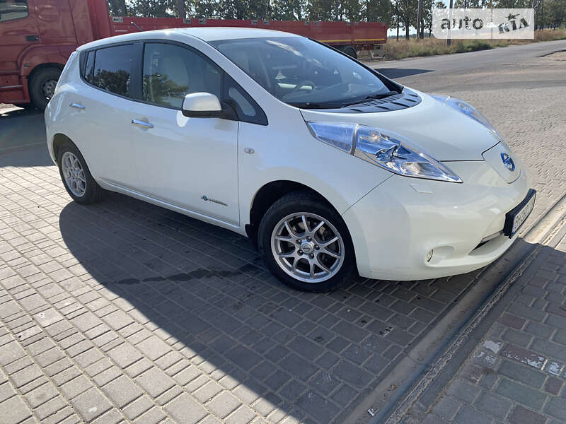 Хетчбек Nissan Leaf 2011 в Одесі
