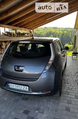 Хэтчбек Nissan Leaf 2016 в Хмельницком