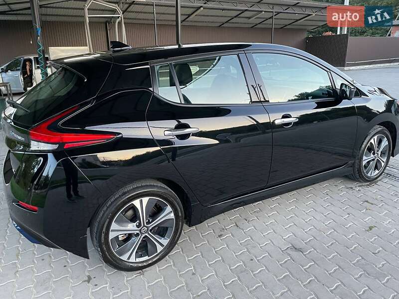 Nissan Leaf 2021