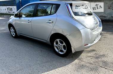 Хэтчбек Nissan Leaf 2012 в Днепре