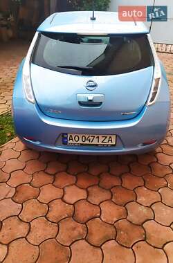Хэтчбек Nissan Leaf 2015 в Ужгороде