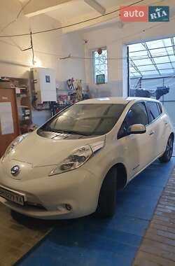 Хэтчбек Nissan Leaf 2017 в 