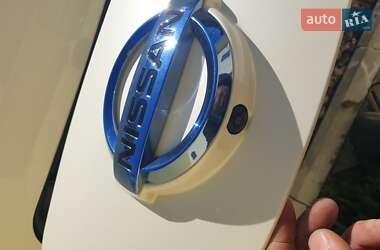 Хэтчбек Nissan Leaf 2017 в 