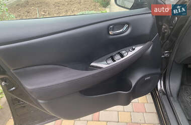 Хетчбек Nissan Leaf 2014 в Рівному