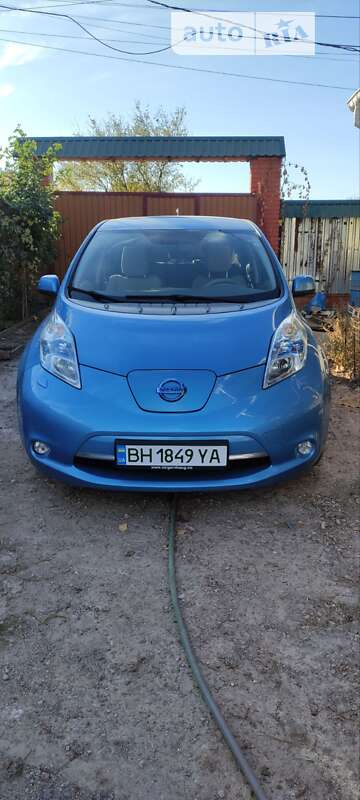 Хетчбек Nissan Leaf 2011 в Одесі