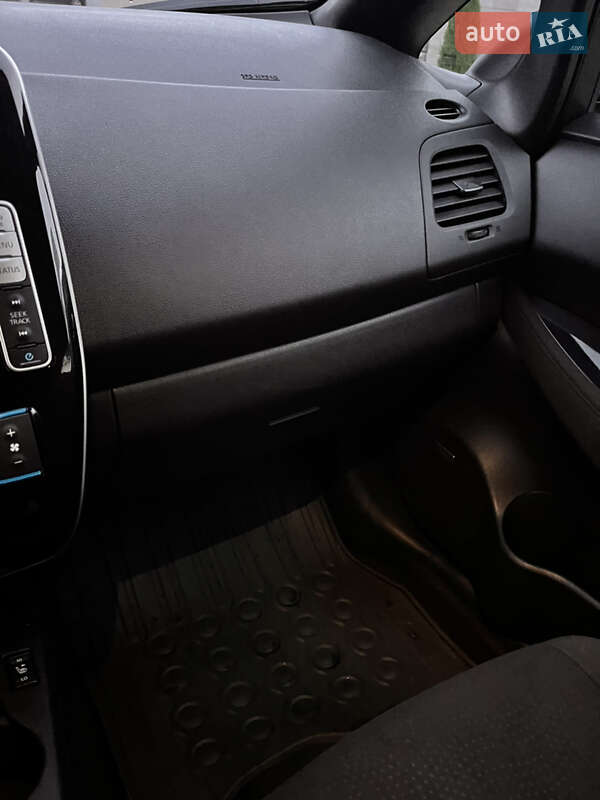 Хетчбек Nissan Leaf 2016 в Костопілі