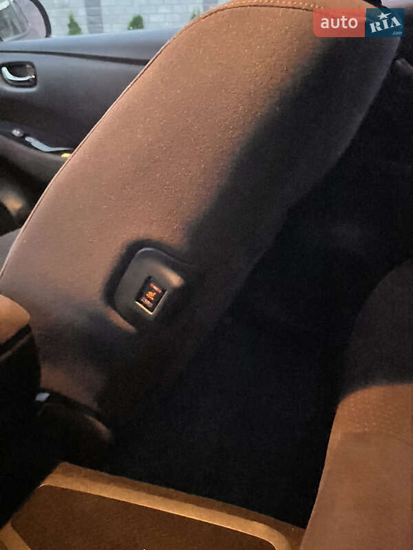 Хетчбек Nissan Leaf 2016 в Костопілі