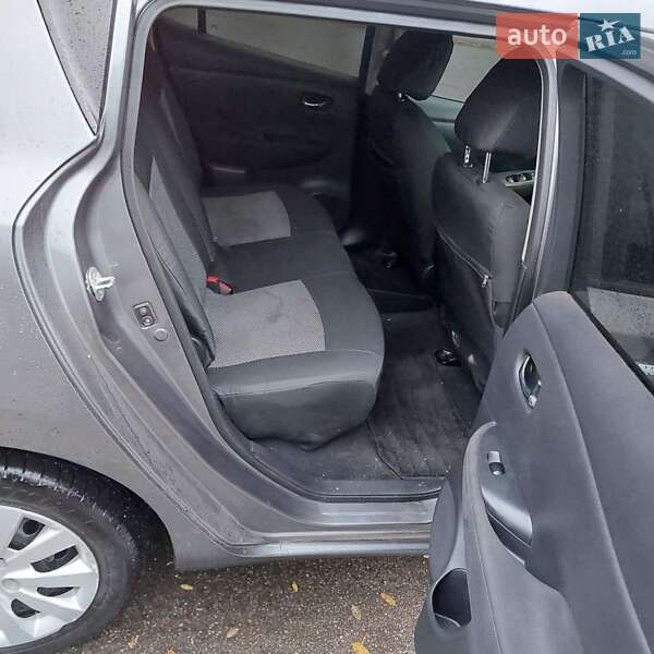 Хетчбек Nissan Leaf 2015 в Черкасах фото 5 Хетчбек Nissan Leaf 2015 в Черкасах