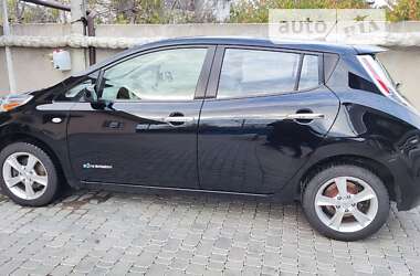 Хетчбек Nissan Leaf 2012 в Южноукраїнську