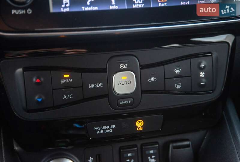 Хетчбек Nissan Leaf 2018 в Києві