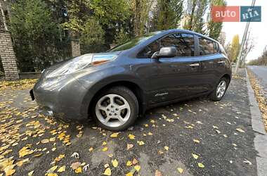 Хэтчбек Nissan Leaf 2013 в Киеве