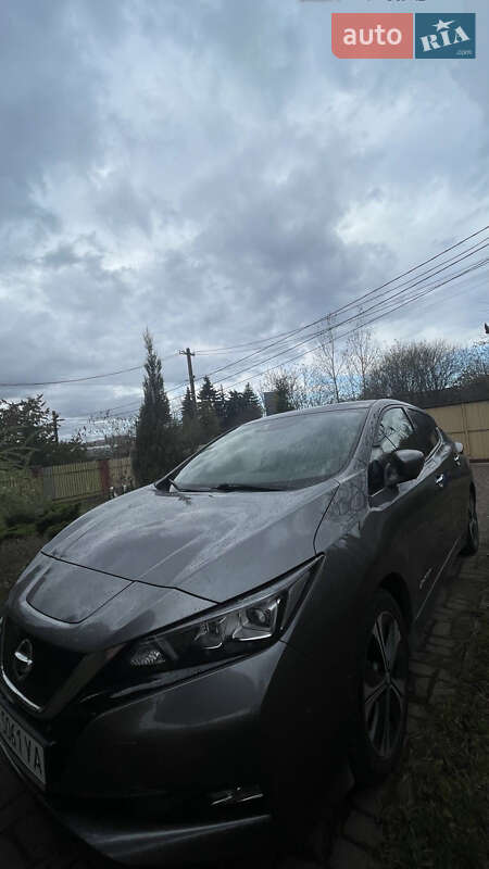 Хетчбек Nissan Leaf 2018 в Львові