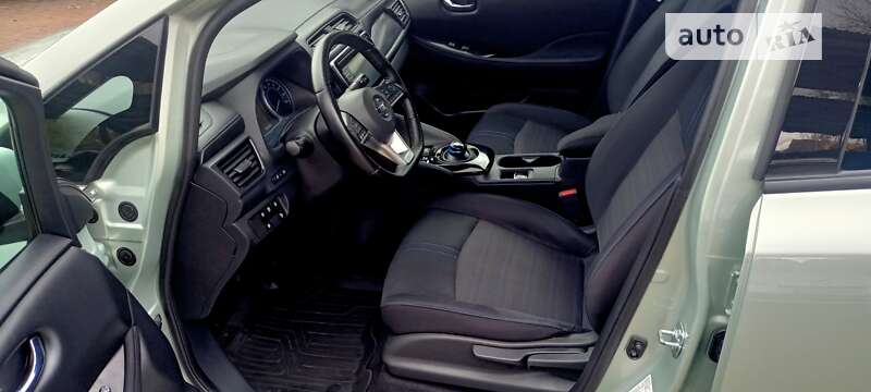 Хетчбек Nissan Leaf 2018 в Кривому Розі