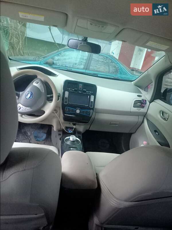 Хетчбек Nissan Leaf 2012 в Миколаєві