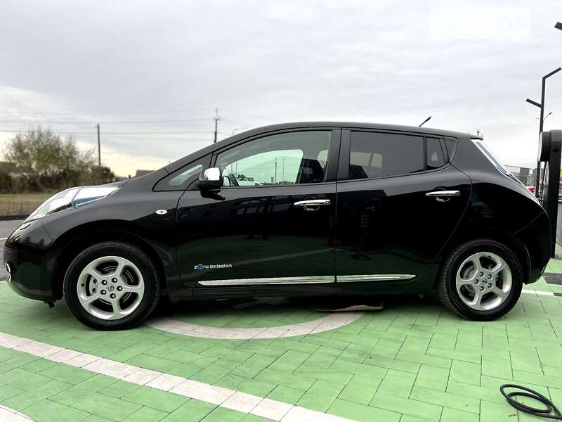 Хэтчбек Nissan Leaf 2013 в Луцке