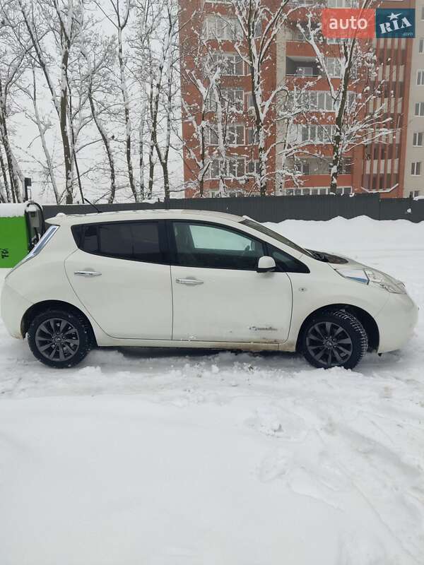 Хетчбек Nissan Leaf 2014 в Тернополі фото 4 Хетчбек Nissan Leaf 2014 в Тернополі