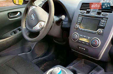 Хэтчбек Nissan Leaf 2016 в Львове