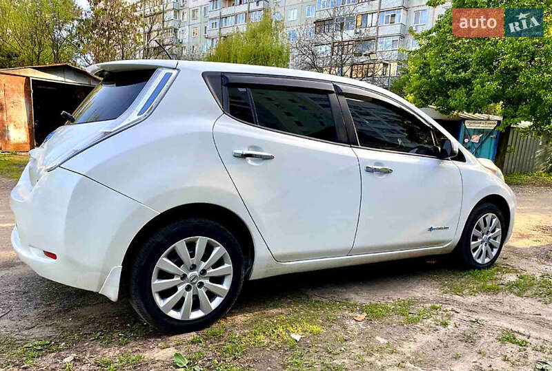 Хэтчбек Nissan Leaf 2016 в Львове фото 11 Хэтчбек Nissan Leaf 2016 в Львове