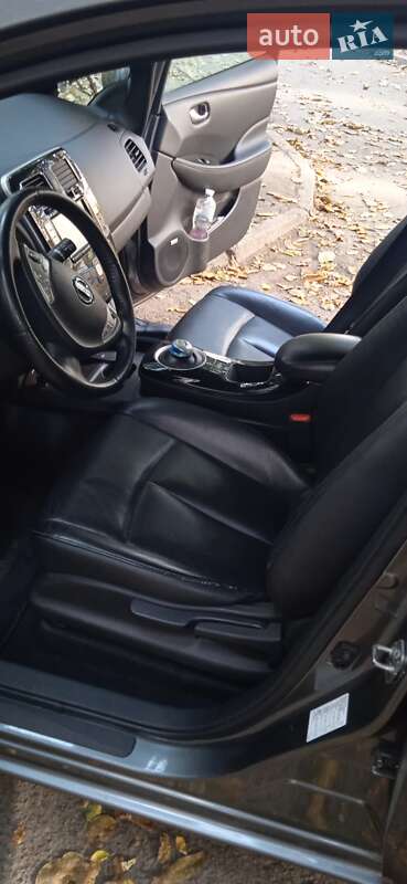 Хэтчбек Nissan Leaf 2014 в Одессе