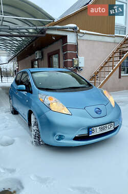 Хэтчбек Nissan Leaf 2015 в Семеновке