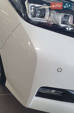Хэтчбек Nissan Leaf 2018 в 