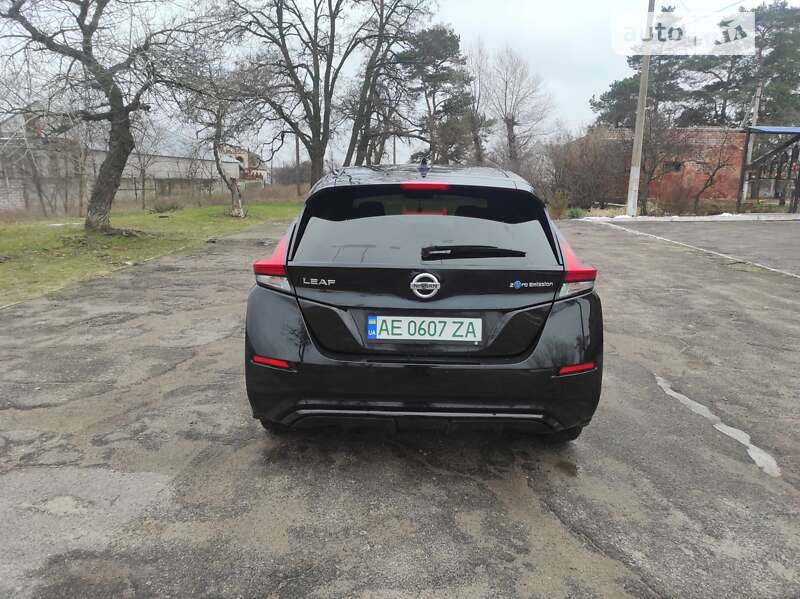 Хэтчбек Nissan Leaf 2018 в Павлограде