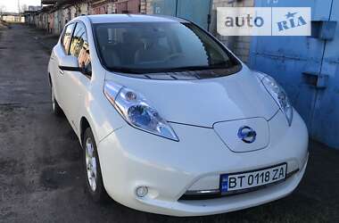 Хетчбек Nissan Leaf 2014 в Херсоні