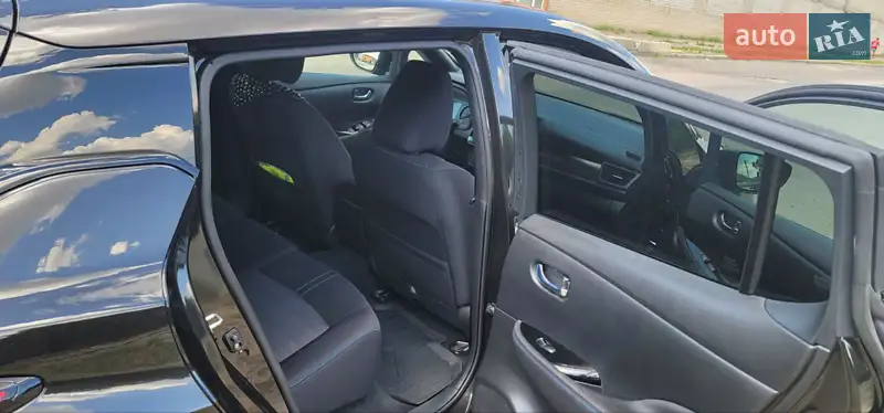 Хетчбек Nissan Leaf 2018 в 