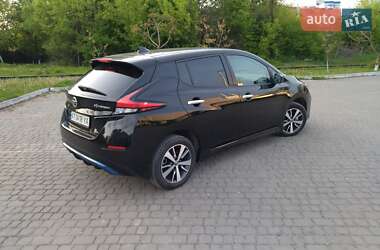 Хэтчбек Nissan Leaf 2020 в 