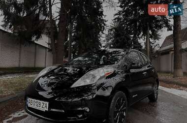 Хэтчбек Nissan Leaf 2014 в 