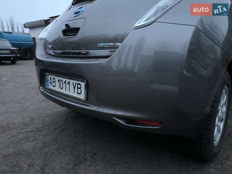 Хэтчбек Nissan Leaf 2014 в Гайвороне