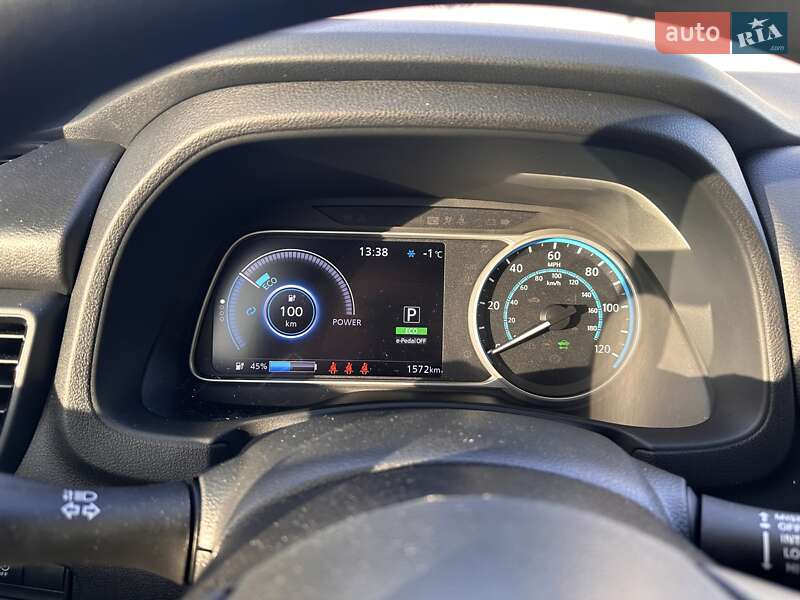 Хетчбек Nissan Leaf 2023 в Луцьку