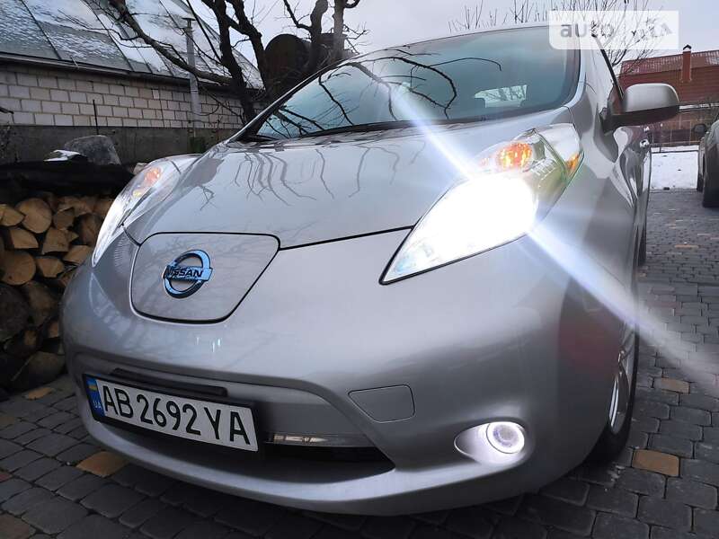 Хэтчбек Nissan Leaf 2016 в Виннице