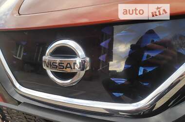 Хетчбек Nissan Leaf 2022 в Долині