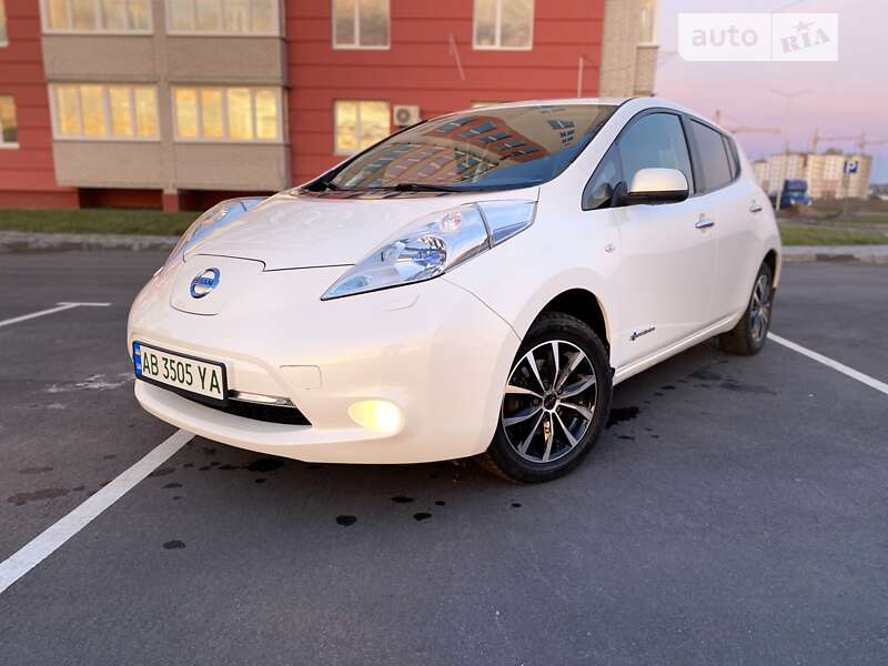 Хэтчбек Nissan Leaf 2013 в Виннице