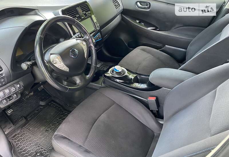 Хетчбек Nissan Leaf 2013 в Вінниці фото 16 Хетчбек Nissan Leaf 2013 в Вінниці