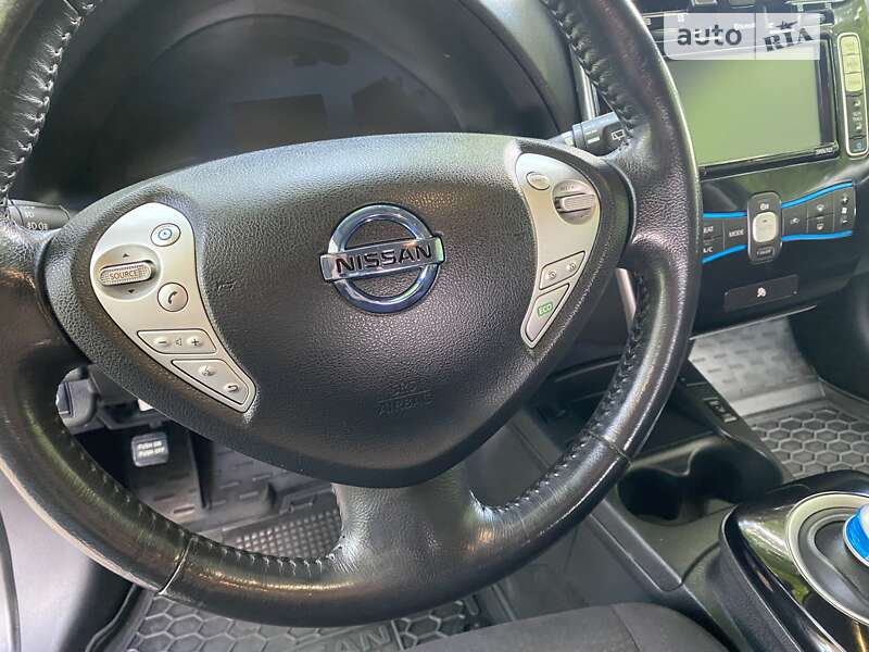 Хэтчбек Nissan Leaf 2013 в Виннице