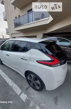 Хэтчбек Nissan Leaf 2021 в Измаиле