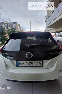 Хэтчбек Nissan Leaf 2021 в Измаиле