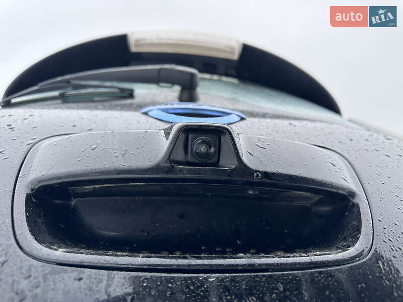 Хетчбек Nissan Leaf 2014 в Житомирі фото 7 Хетчбек Nissan Leaf 2014 в Житомирі
