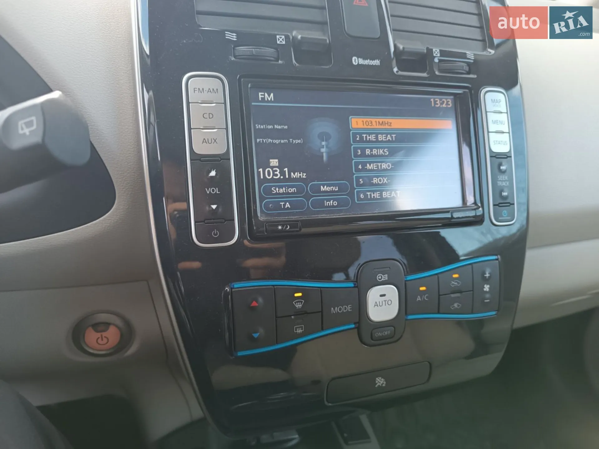 2012 Nissan Leaf - мініатюра 11
