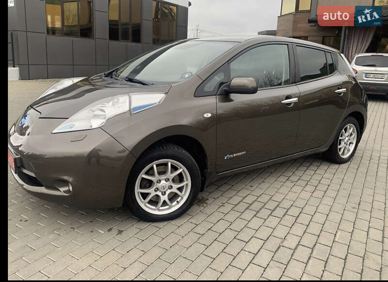 Хетчбек Nissan Leaf 2016 в Рівному