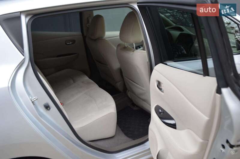 Хэтчбек Nissan Leaf 2011 в Луцке фото 12 Хэтчбек Nissan Leaf 2011 в Луцке