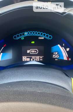 Хетчбек Nissan Leaf 2014 в 