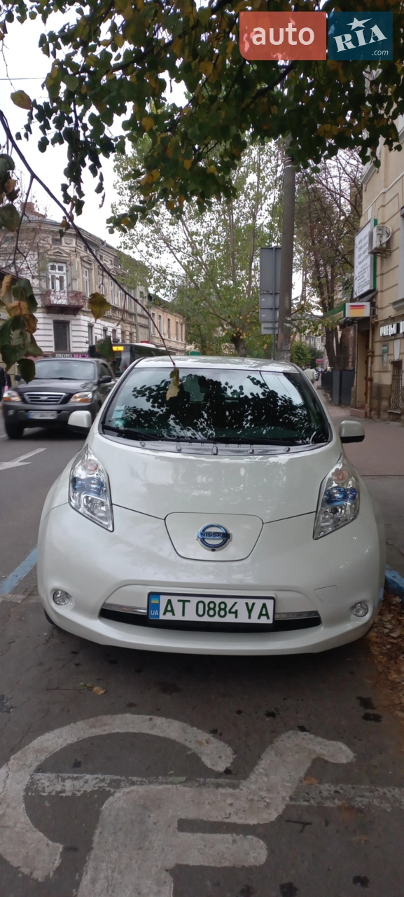 2015 Nissan Leaf - мініатюра 12