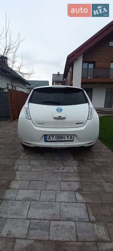 Хетчбек Nissan Leaf 2015 в Івано-Франківську