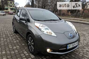 Хэтчбек Nissan Leaf 2015 в Коломые