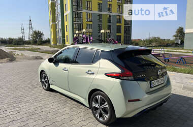 Хэтчбек Nissan Leaf 2018 в Тернополе